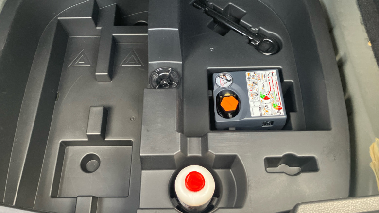 Nissan Juke 1.0 DiG-T N-Connecta 5dr Petrol Hatchback